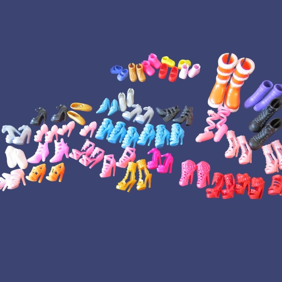 BARBIE Large Lot of Barbie Shoes Plus Some others - Picture 1 of 3